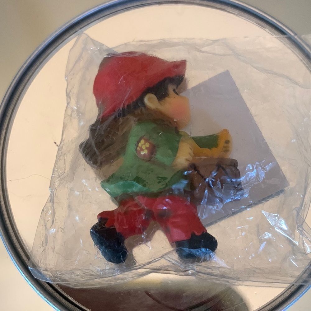 New in packaging vintage Hallmark plastic little drummer boy brooch pin